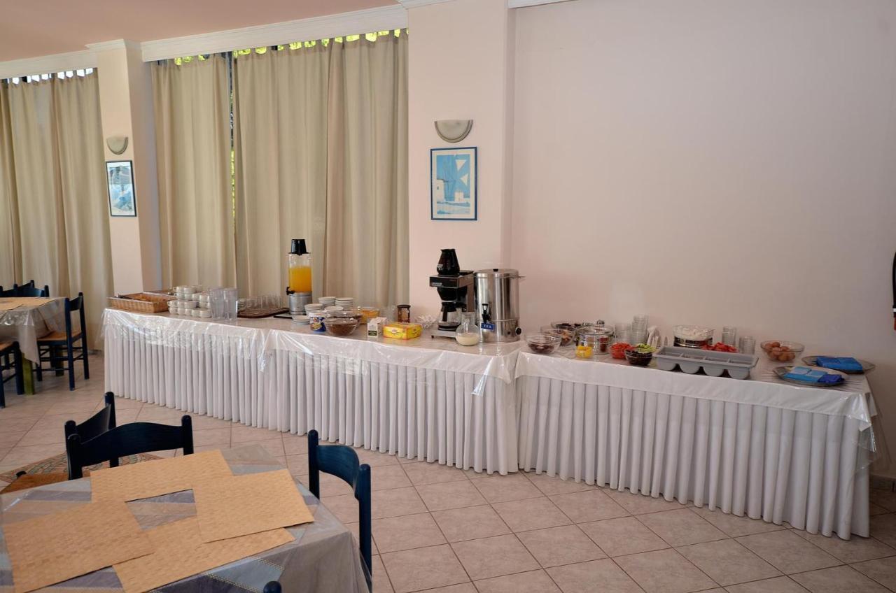Hotel Magda Agia Marina  外观 照片