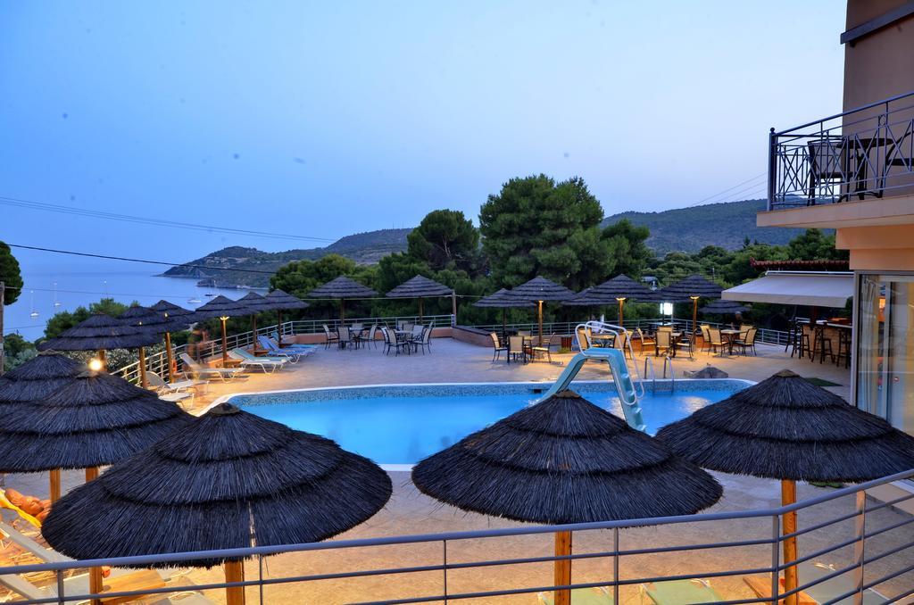 Hotel Magda Agia Marina  外观 照片