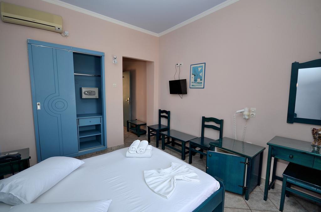 Hotel Magda Agia Marina  外观 照片