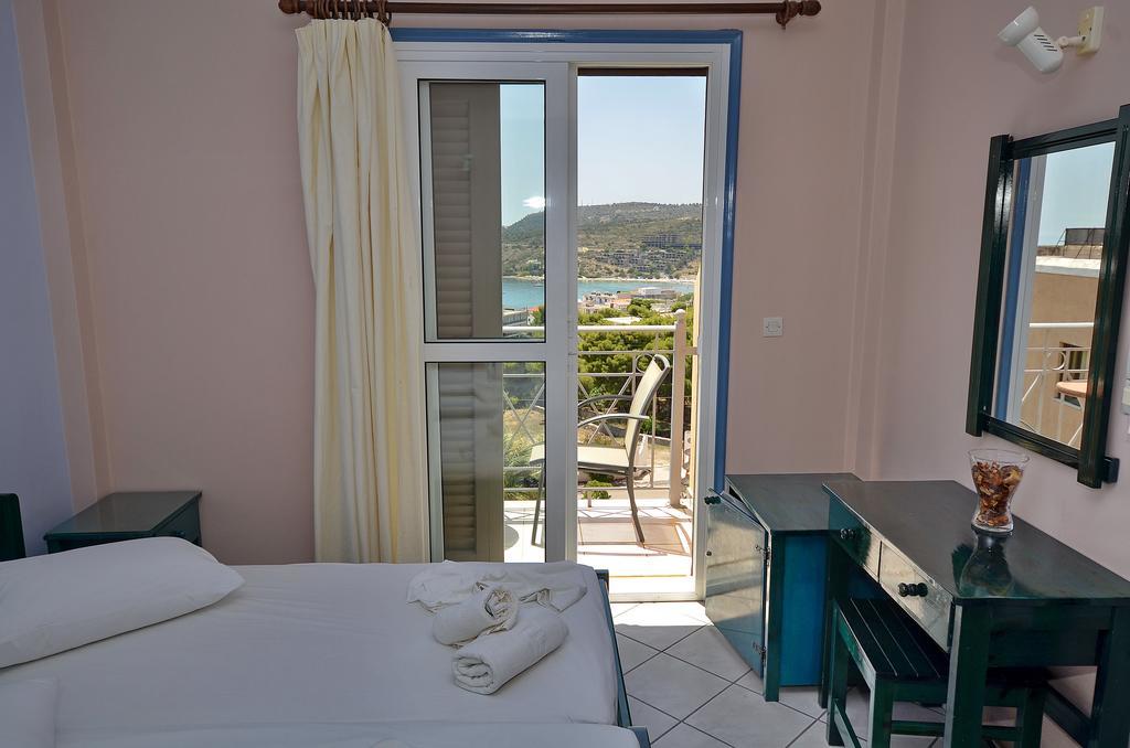 Hotel Magda Agia Marina  外观 照片